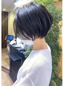 アヴァロン(AVALON) 前下がりひし形美シルエットショートボブ【中村】