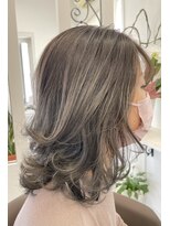 サロンドノア(Salon de NoA)&nbsp;セミロング×アッシュ