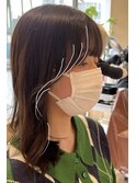 セミロング×流れるサイドバング