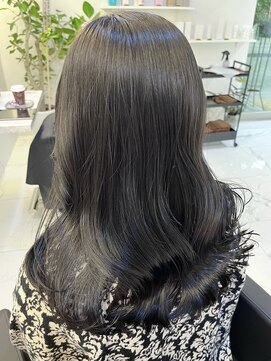 リー 四ツ橋(Lee) 【kanna】アッシュブラックカラー