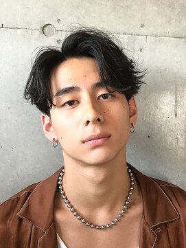 フィフス 天神大名(fifth) センターパートメンズマッシュパーマニュアンスパーマ刈り上げ