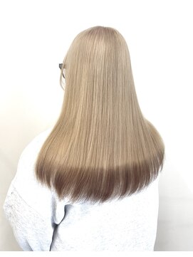 ノットイコール(not equal) white color