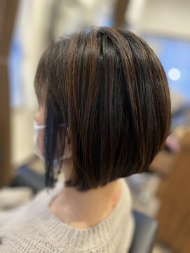 コア フィール ア デイ(COIFFURE A DAY) 【前下がりボブ】イヤリングカラーブルーM3Dお得クーポン