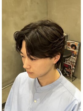 スイッチ(men's SWITCH) 大分ニュアンスフェザーパーマツーブロック刈り上げショート