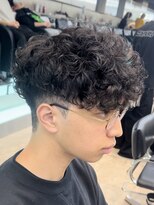 フィフスパーク(fifth PARK)&nbsp;渋谷スペインカールラルフカール刈り上げ高めツーブロックメンズ