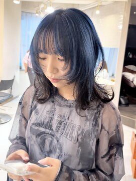 テトラ バイ ネオリーブ 横浜西口店(tetra by neolive) ウルフカットデザインカラーアンブレラカラーネイビー