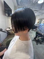 ビハインドザカーテン(BEHIND THE CURTAIN) くせ毛を活かしたツーブロックショート×ハンサムショート