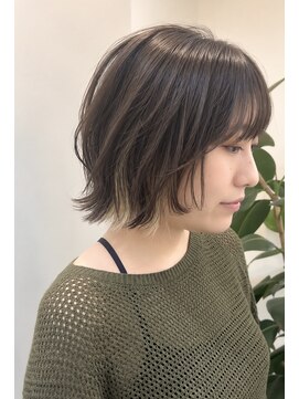 ケリー(KELLY) 抜け感レイヤーボブ
