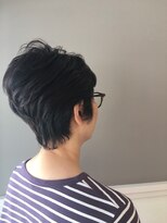 アンドアッカ(&acca)&nbsp;クセをいかしたショートスタイル