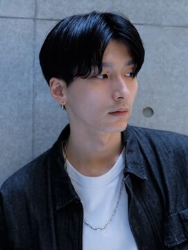 ディスイズバーバー(THIS IS BARBER) 黒髪 センターパート メンズカジュアル 20代30代 【札幌】