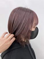 レオ 幸手(Leo)&nbsp;20代30代40代ストレートインナーカラーピンクアッシュ美肌