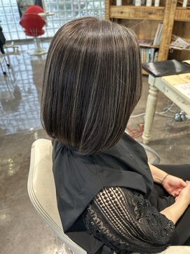 シャラクアクティ(sharaku acty) 白髪ぼかしハイライト