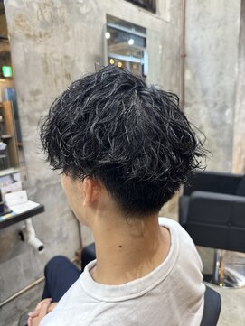 カーニー 上野(kearny) 波巻きスパイラルパーマツイストスパイラルパーマ波巻きパーマ