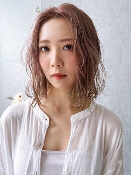 ヴィサージュアクト(VISAGE a.c.t)の写真/新宿線本八幡駅15秒★ブリーチ無しでも透明感のある色味を実現☆髪が傷むイメージのある方も一度お試しを！