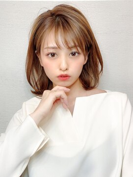 ラルユー 金山(LallYou) 後れ毛が可愛い顔周りレイヤー/ナチュラルアッシュ/顔周り