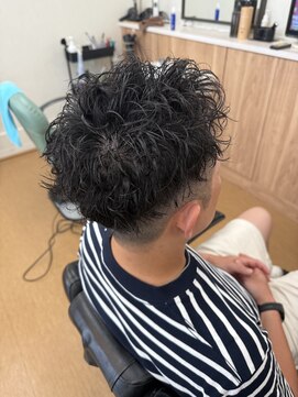 フライ(Fly) スパイキーパーマ