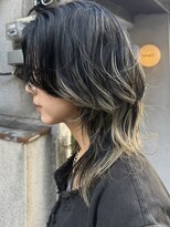 トナリ(tonari)&nbsp;ウルフカット×デザインカラー