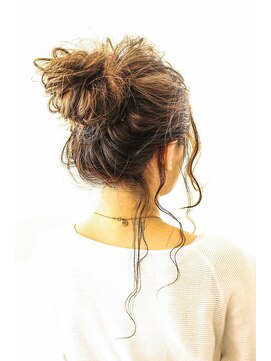 アグランテトラ 野田阪神店(a Gland tetra) ゆるラフお団子アレンジ☆ヘアセット【aGland 野田阪神】