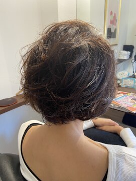 50 60代のボリュームパーマ エレガントなミセスボブで簡単に L 矢島美容室 荻窪店のヘアカタログ ホットペッパービューティー
