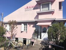 ヘアサロン イリー 西那須野(iLii)の雰囲気（ピンクの外観が目印☆curves西那須野店の隣の建物です）