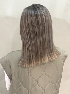 ソース 枚方(SOURCE) シャドールーツ