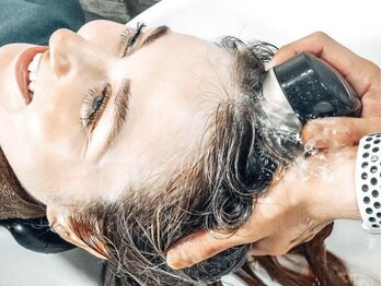 ドロップス ヘアー(Drops hair)の写真/CBD配合の新メニュー導入！ジェルマッサージでリラックス効果+頭皮にハリと潤いを与える。プラス頭浸浴可◎