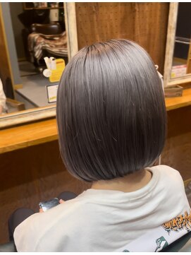 ヘアーサロン アトリエ(Hair salon ATORIE) ボブヘアブリーチカラーシルバーカラー