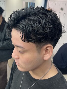 フィフス 天神大名(fifth) スペインカールパーマラルフカールフェードメンズカット19時以降