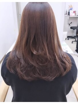 フェイス ウルマ(face URUMA) 酸性ストレートレイヤーカット