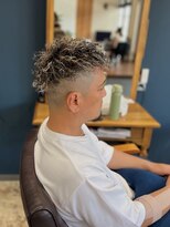 ネイビーヘアデザイン(navy hair design)&nbsp;スキンフェード × ツイスパ × ハイライト