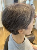 グレイヘアショート
