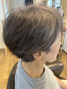 アン(an) グレイヘアショート