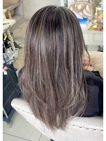 ベルバイグレイス(BELLE by grace)&nbsp;コントラストハイライト(シルバーベージュ)×レイヤー