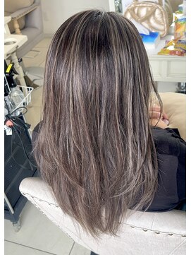 ベルバイグレイス(BELLE by grace) コントラストハイライト(シルバーベージュ)×レイヤー