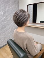 ハロー 池田店(Hollow) 【ハイライトで白髪ぼかし/脱白髪染め】石橋/池田/箕面