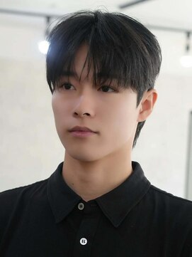 エイル 北堀江(Eir) 韓国風　シースルー  ダウンパーマ  ダウンバング　ナチュラル