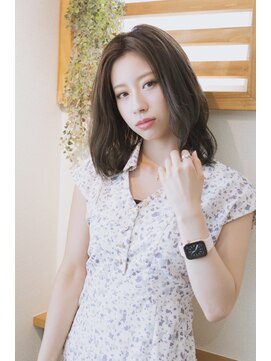 ノイン(noine) 「前髪あり」よりもクールで大人っぽい雰囲気