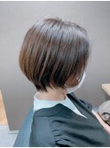 ナチュラル前下がりショートボブ