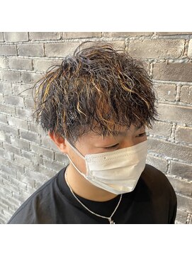 レム 泉中央店(L.E.M) ツイストスパイラル×ハイライトカラー