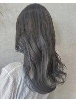 ヒュー(Huu) Silver gray!