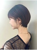 丸みショートマッシュコンパクト黒髪ベージュショート前髪あり