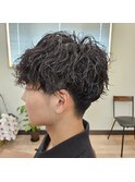 ケアパーマ波巻きスパイラル×束間ツーブロックショート