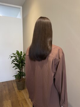 ロアナミドリノ(LOANA MIDORINO) あたたかみのあるミルクティーベージュ