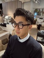 ウノプリールヴァモス(unopulir Vamos) 30代メンズカットサイドパート七三分け