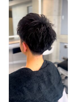 クロム トウキョウ ザ バーバーアルト 神保町店(CHROM TOKYO the Barber ALT) テーパーフェード