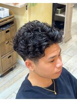 グルーマーズトウキョウ(GROOMER/S TOKYO)&nbsp;ラルフカール　ニュアンスパーマ　センターパート　men'sパーマ