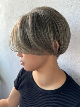 マートル(myrtle)の写真/≪糸島/髪質改善≫白髪を活かす透明感カラーが人気♪ダメージレスにこだわりサラ艶髪に♪髪質改善/カラー
