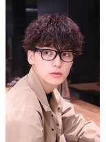 ネイビー(NAVY)&nbsp;メガネに似合う 波巻きパーマ メンズマッシュ