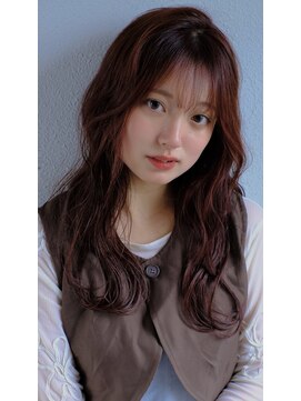 スリーヌーン(THREE noon) 赤みブラウンx透け感ウェーブ