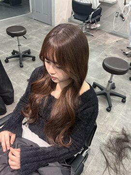 ジーニー 千葉(GENiE) ブリーチなしダブルカラー/グレージュ【白井愛海】